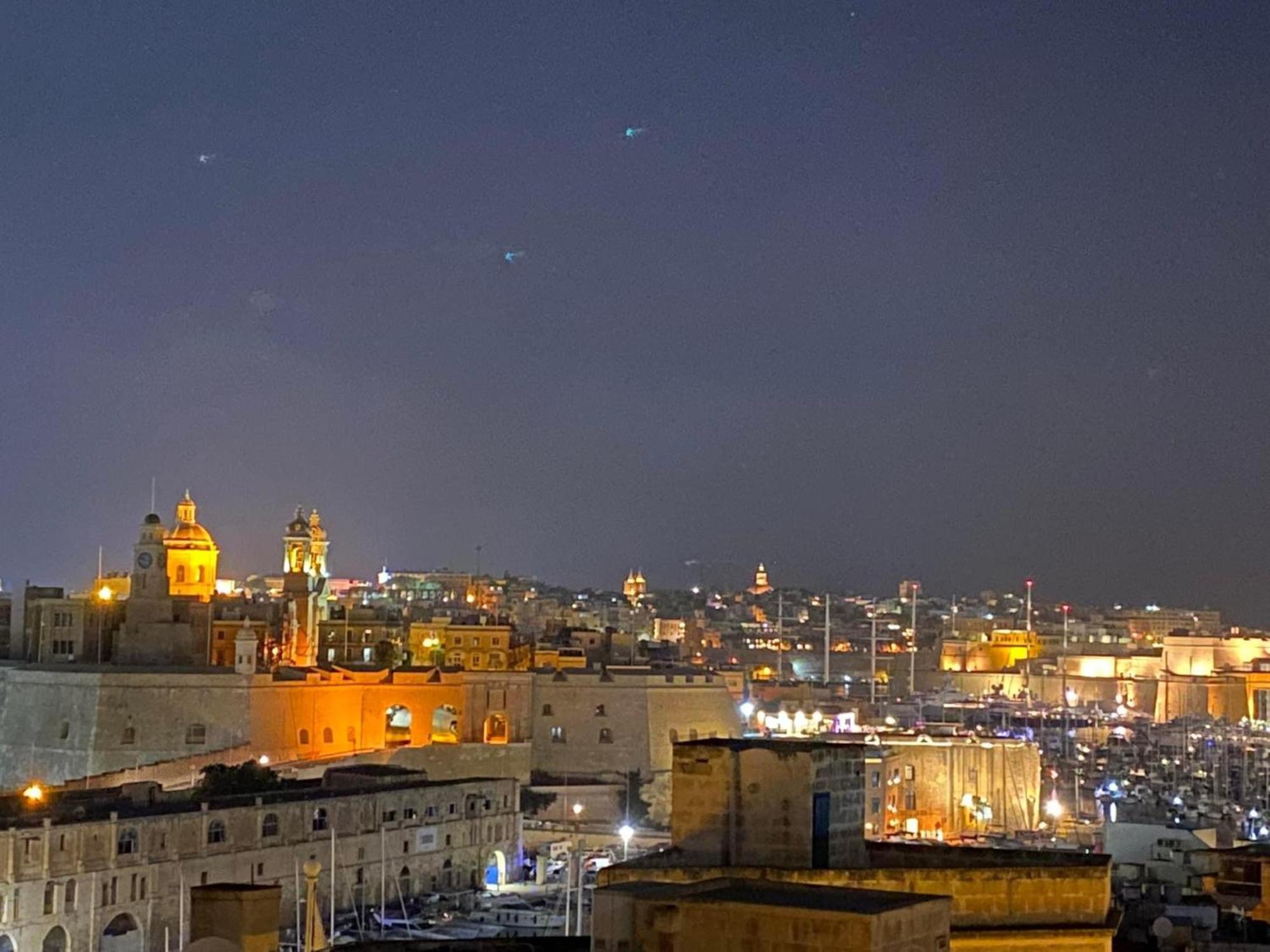Casa Maria Tereza Bed & Breakfast Cospicua ภายนอก รูปภาพ